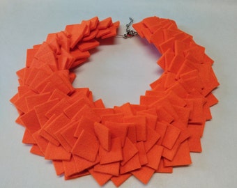 Oranje geometrische ketting voor vrouwen, cadeau voor haar, handgemaakte ketting
