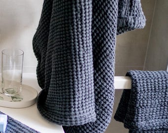 Minimalistiska våffelhanddukar, linnehanddukar i skandinavisk stil, våffelvävda bad- och handdukar, texturerad linnedekor