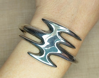 Vintage Women's Modernist Mexican Smooth Spiny Cuff, Polished Taxco Sterling Silver Cuff