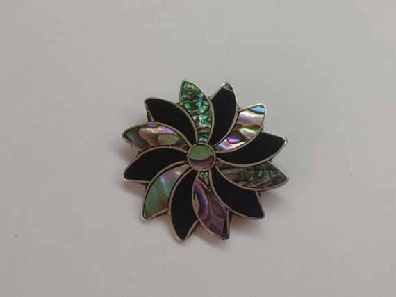Vintage abalone pinwheel pendant - image 6