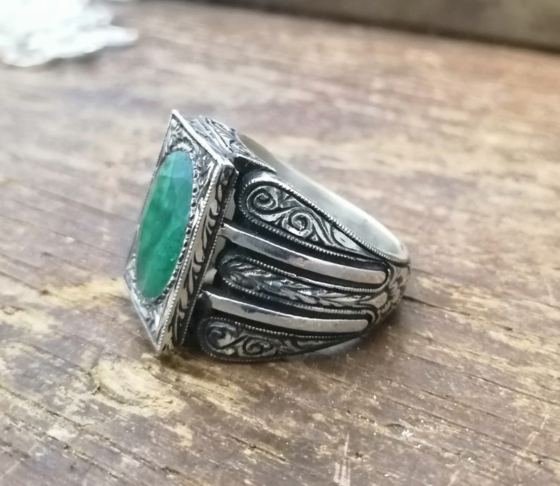Emerald Man Ring,Beautiful Handcrafted 925K Solid Sterling Silver Emerald Green Quartzite Men/'s Ring Men/'s Ring