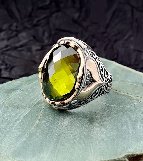 Three Stone Engagement Ring With Peridot-4257 | Jewelry by Johan - Jewelry  by Johan