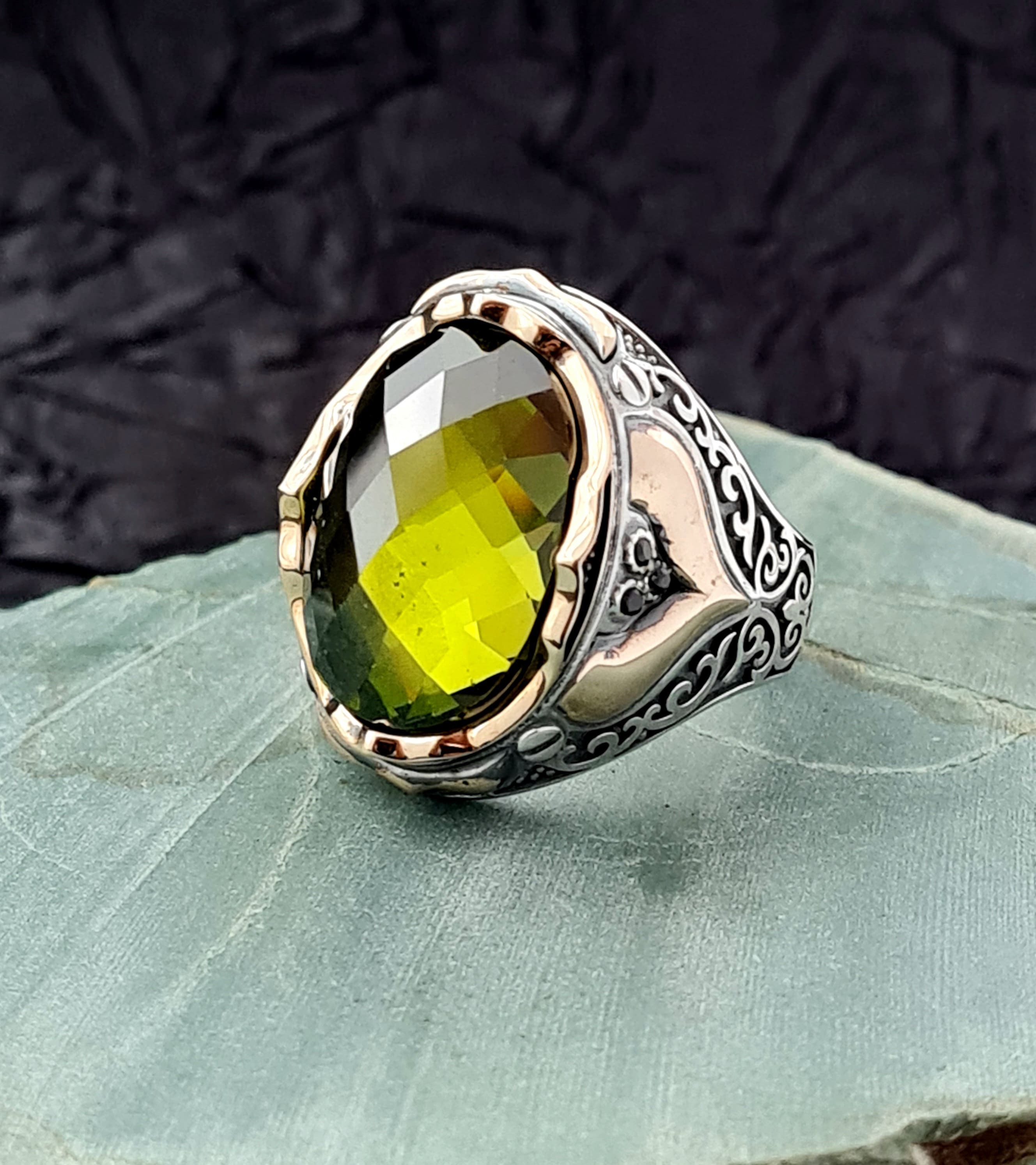 Peridot ring… real or fake? : r/Gemstones