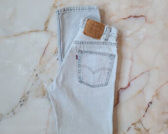 Size 27 28 Vintage Levi/'s 505 Grunge Jeans Tag size 31x30 in Faded Light Blue Item #330