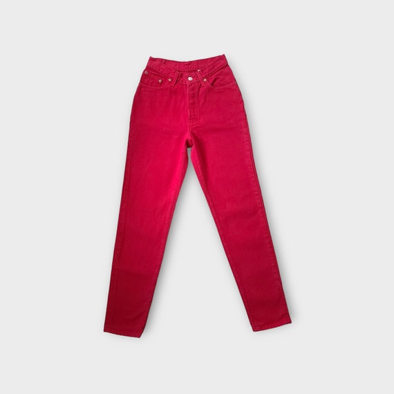 Vintage Levis 501 Jeans Size 25 in Cherry |