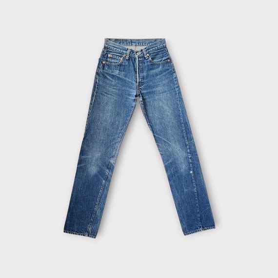 Vintage Levis 501 Jeans in Faded True Blue Size 24 25