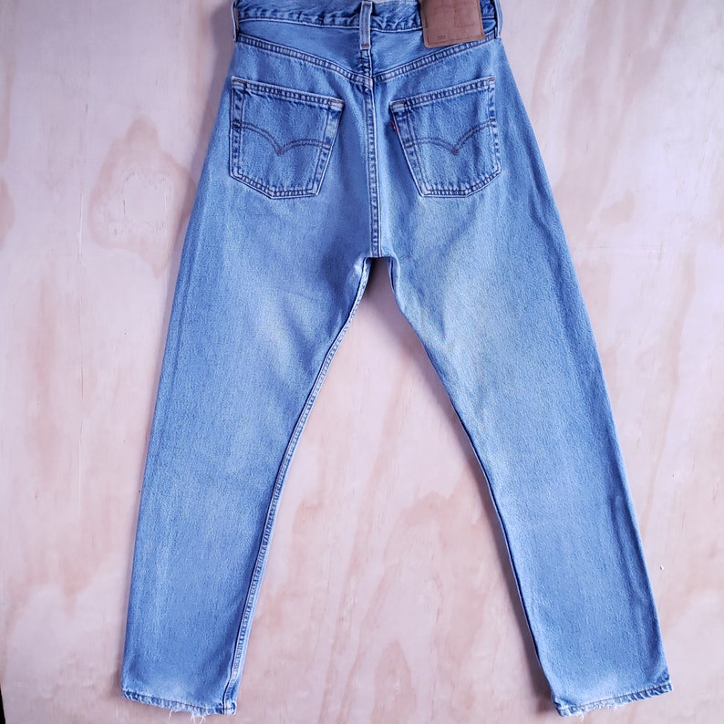 levi's 501 faded blue