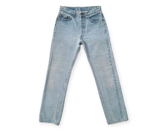 Vintage 1980er Levi's 501 Jeans Größe 26 in verblasstem Hellblau Etikettengröße 29x30 | Artikel-Nr.