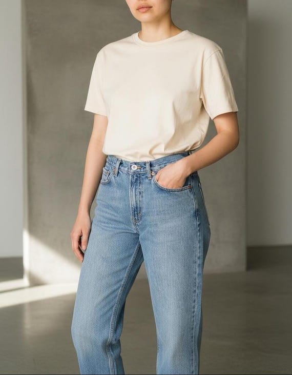 Vintage Levi's 512 Jeans | Straight Leg Slim Fit, Medium Blue (Size 29)