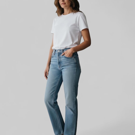 Levis 501 Jeans Size 27 Tag size in Faded Medium Blue Wash