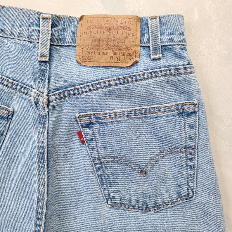 Size 27 28 Vintage Levi/'s 505 Grunge Jeans Tag size 31x30 in Faded Light Blue Item #330