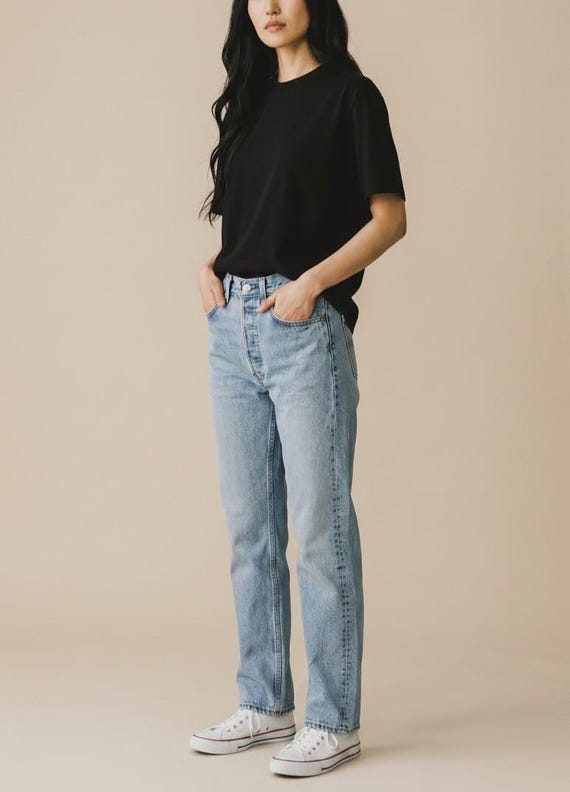 Vintage Levis 501 Jeans: Faded Medium Light Blue Wash, Size 28