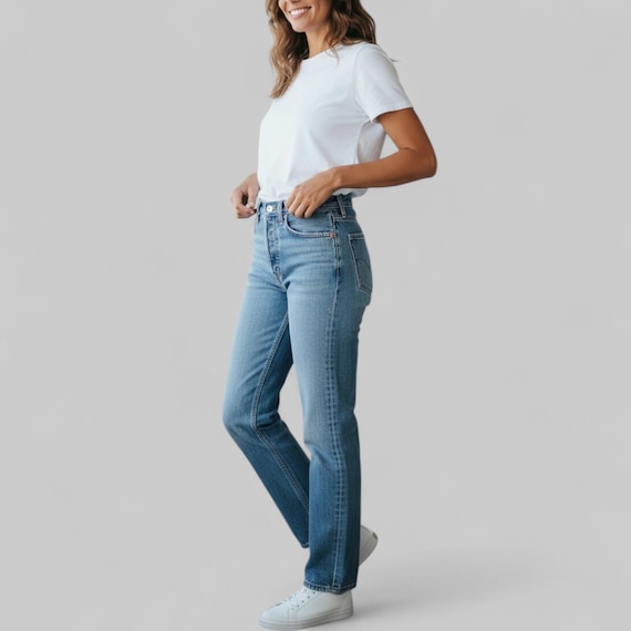 Size 25 Vintage Levi's 501 Button Fly Jeans in Faded Medium Blue