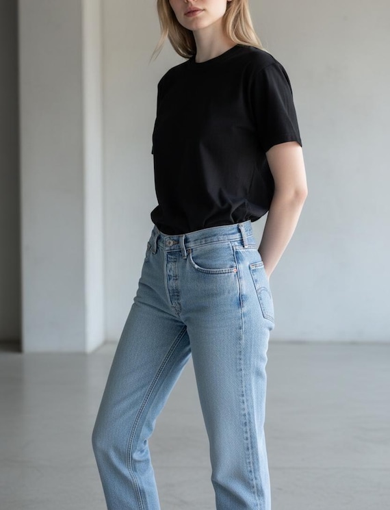 Vintage Levi's 501 Jeans - Size 26 Light Wash Denim