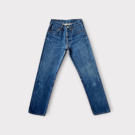 Vintage Levis 501 Jeans in Faded True Blue Size 24