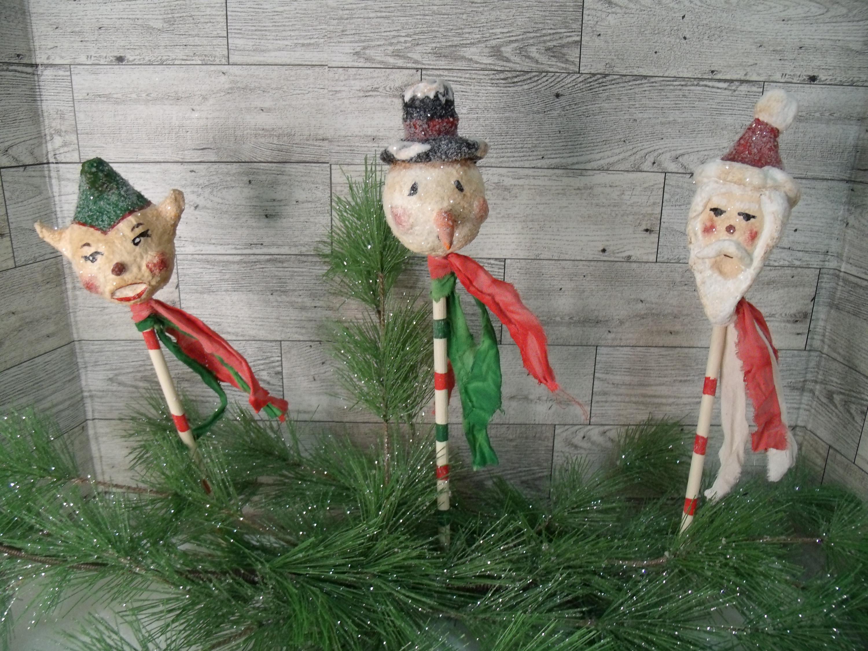 Vintage style/Old Fashioned Shakers/Christmas/paper mache/primitive Santa/Snowman/Elf/hand made/rattles/poke/Farmhouse/ you choose/SET #1