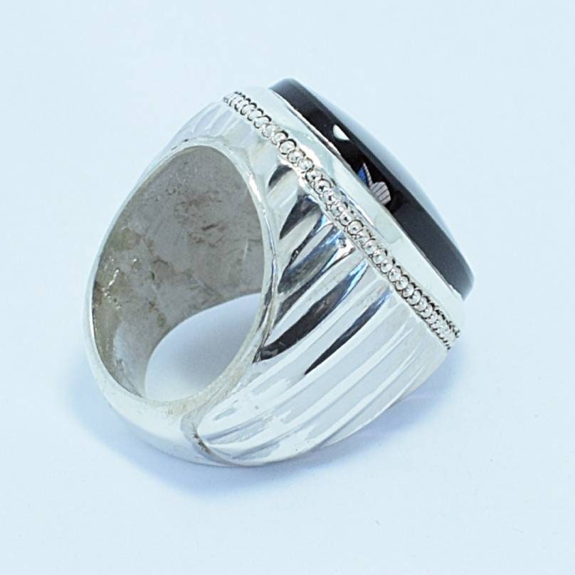 Ranetkidan yalangoch Kira