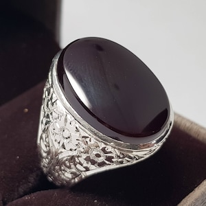 Yemeni Aqeeq Ring Shefat Al Abad Al Habshi Black Aqeeq Yemeni Kabadi Aqeeq Agate Akik Haqiq stone Ring Mens Big Deep Blood Color Under Light