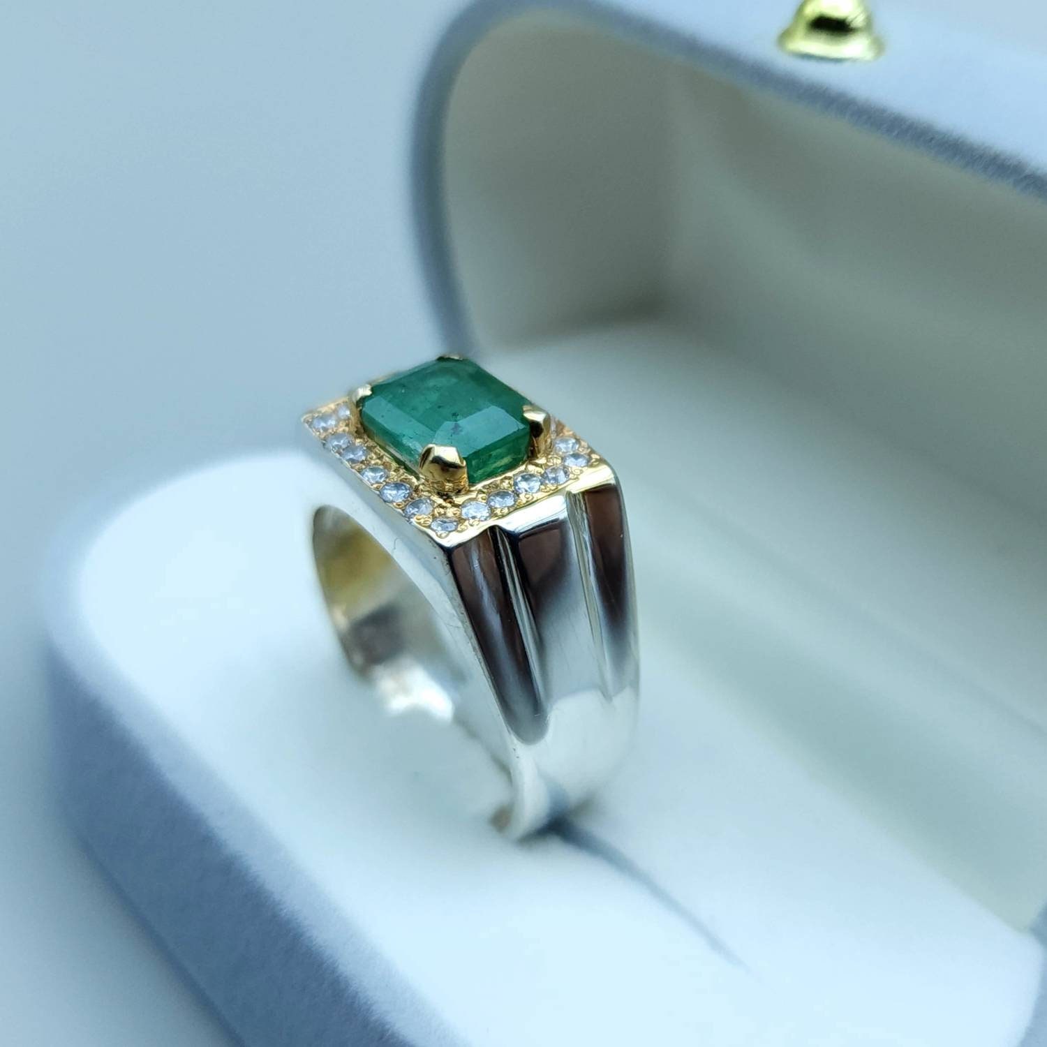 Buy GLAMIRA Men's Ring Bhakta | Gold & Diamond Jewellery for Engagement &  Wedding