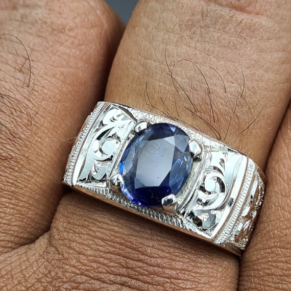 Untreated sapphire ring deals
