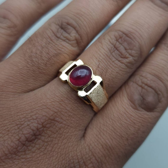 Yaniv Fine Jewelry 18K Gold Evil Eye Ring with Ruby Stone | Judaica Webstore
