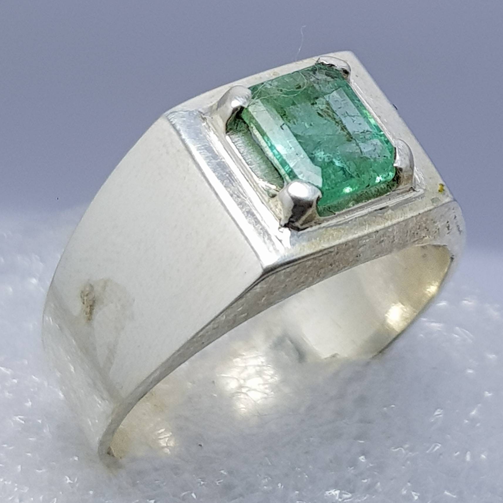 40+ Mens Emerald Rings Stock Photos, Pictures & Royalty-Free Images - iStock