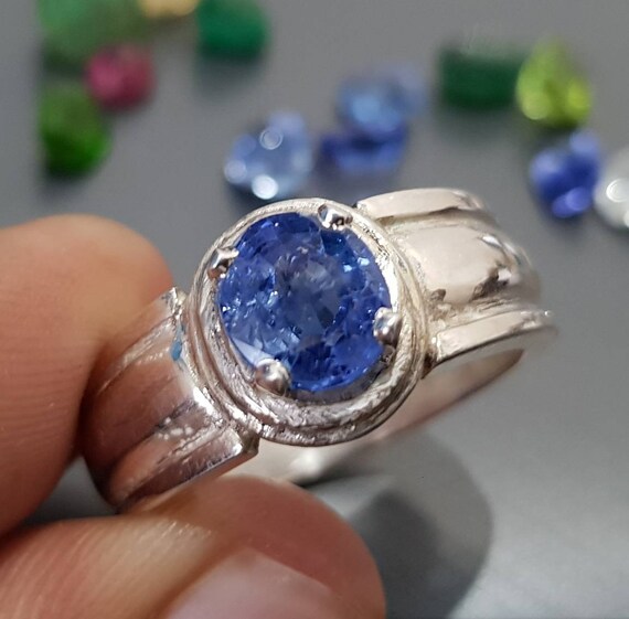 Royal Blue Sapphire Ring - 0.8ct - Superior Jewelry