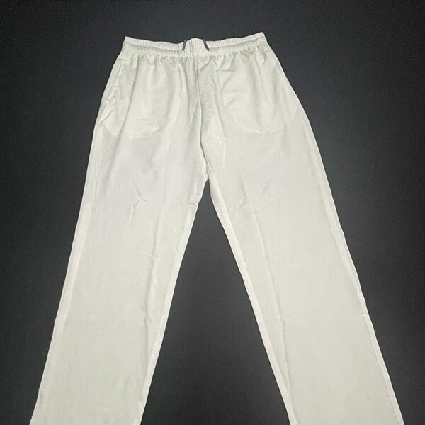 White pants for men with pockets / Pantalon blanco para hombre con bolsillos