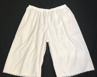 Pantalettes blancas de algodón con ribete de encaje