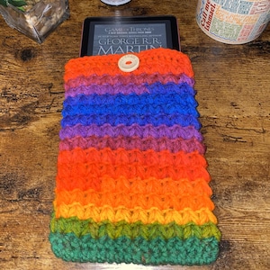 Kindle Paperwhite E-Reader Hülle - Bücherwurm Geschenk - BookTok - iPad - Tablet - Regenbogen - Gay Pride Month - LGBTQIA