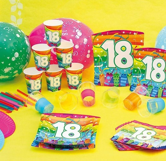 Packs Decoración Cumple 1️⃣8️⃣ AÑOS】🎁🎉 Artículos y productos de decoración  de «Partys» para quienes hacen 18 años