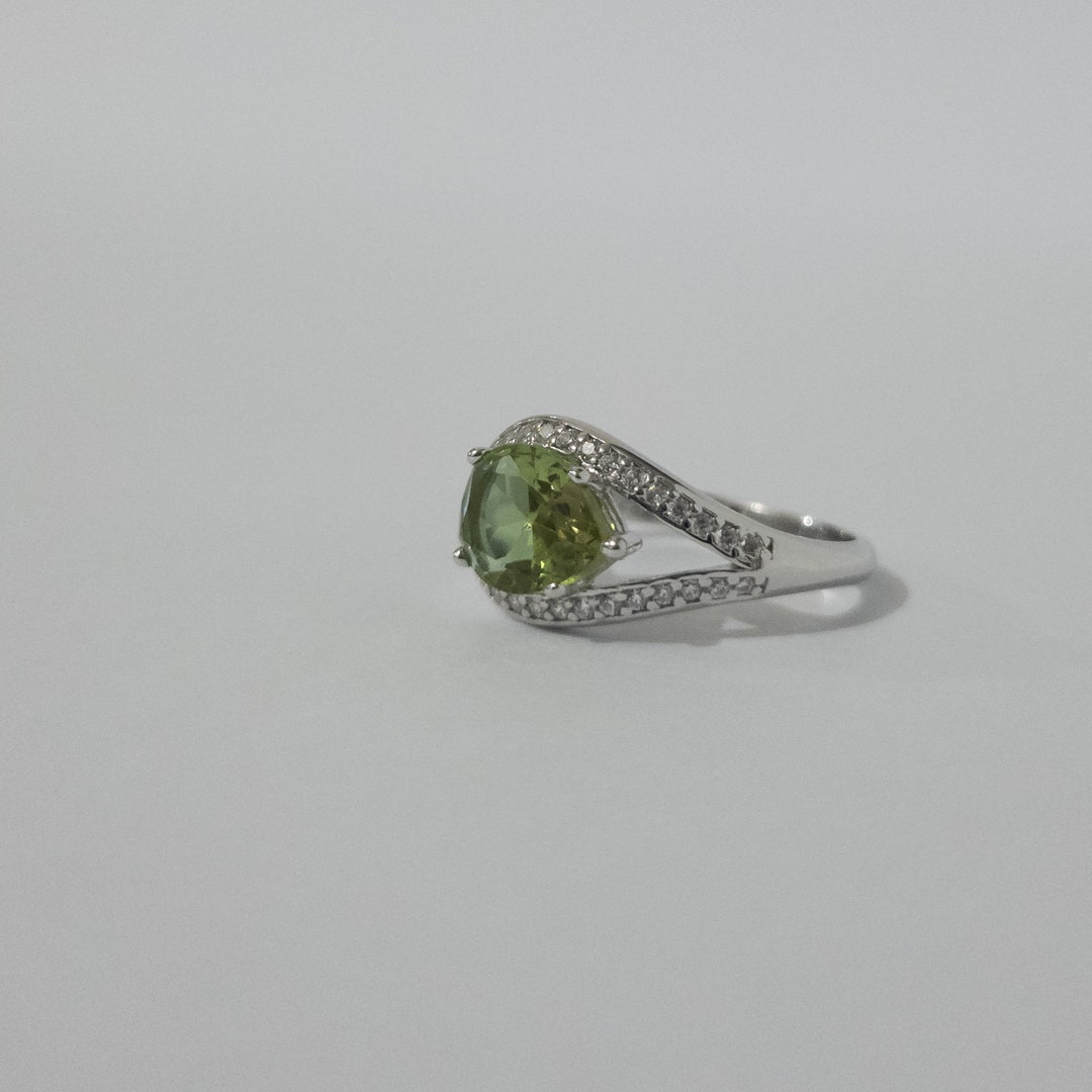 Color Changing Sultan Stone Ring, Sterling Silver, White Zircon - Etsy