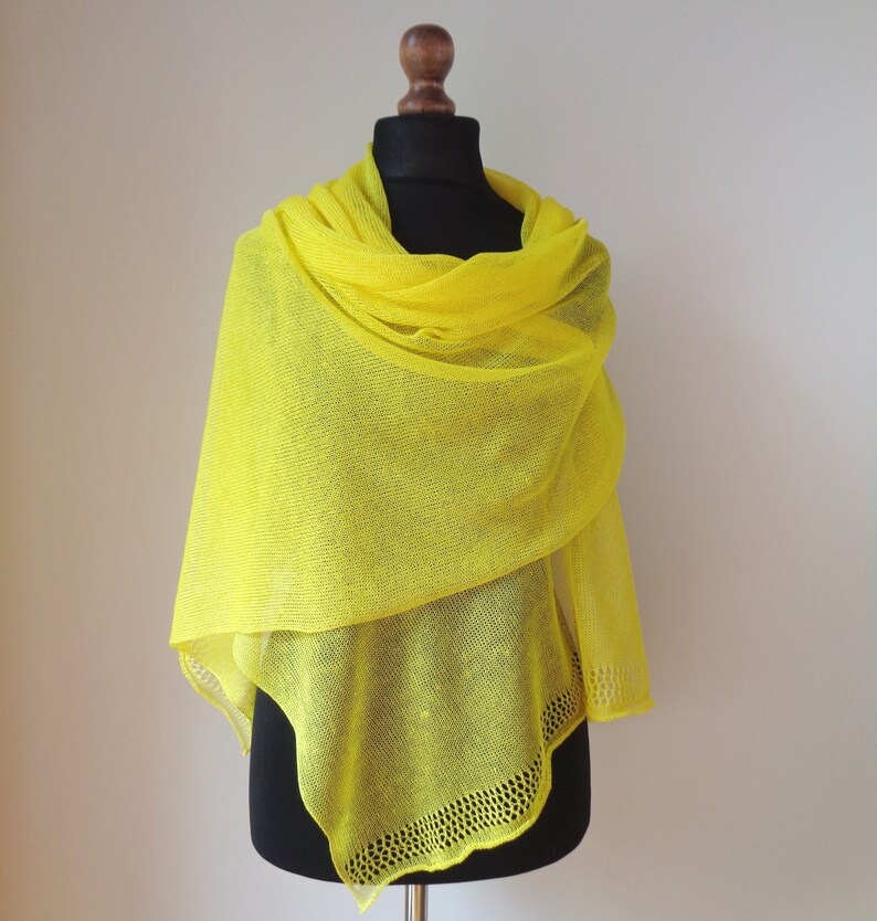 matching shawl for yellow dress