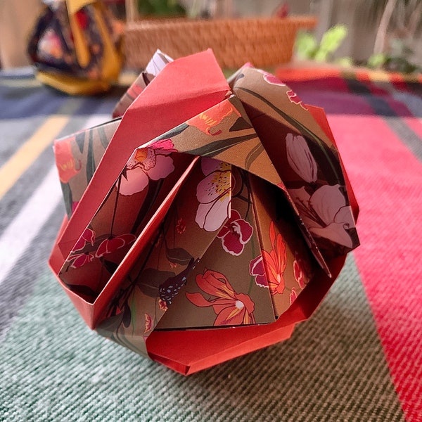 Boule en origami/cadeau fête des mères/cadeau unique fête des mères/cadeau origami pour maman/cadeau d'anniversaire/cadeau unique/décor origami