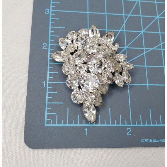 Vintage Weiss Rhinestone Brooch Faceted Clear Rho… - image 3