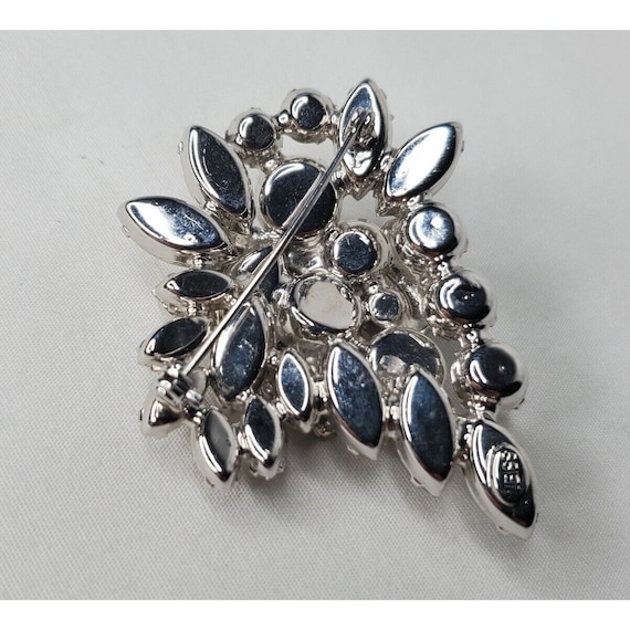 Vintage Weiss Rhinestone Brooch Faceted Clear Rho… - image 2