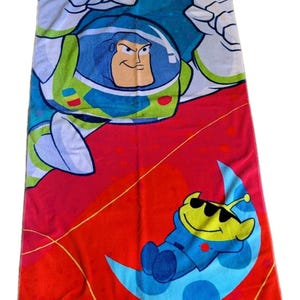 Vintage Disney Toy Story Buzz Lightyear Alien Beach Towel Y2K Lake Pool Bath Red