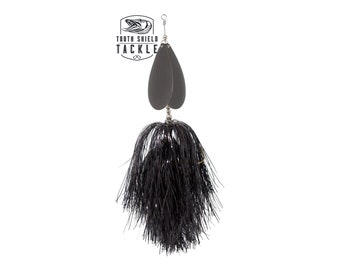 Tooth Shield Tackle Double 10 Musky Bucktail (Black / Smoke) Inline Muskie Bucktail Spinner Musky Pike Bucktails Lures Baits Tackle