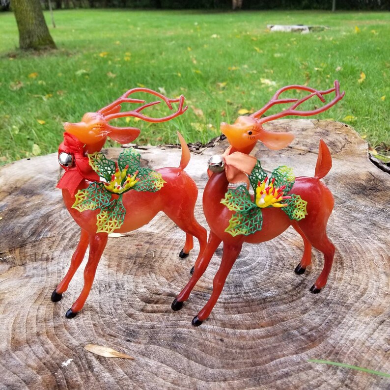 Vintage Pair Hard Plastic Reindeer With Movable Heads Kitschy Etsy