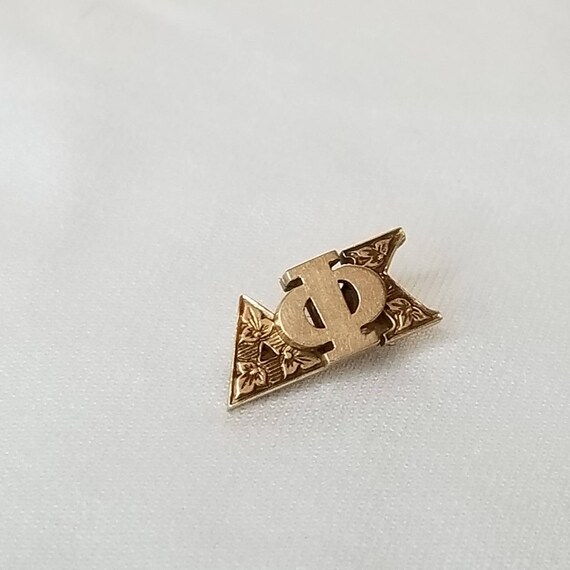Vintage gold deals pins