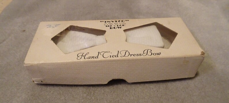 Grooms Bow tie Wedding Day Tux Vintage Siz-Lok Bow Tie Invizo Hand Tied Dress Bow Formal Bow Tie Groomsmen Tux Accessories