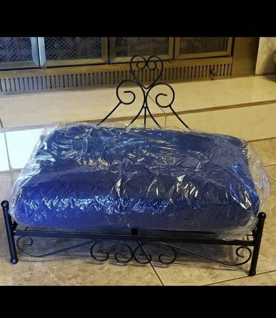iron dog bed