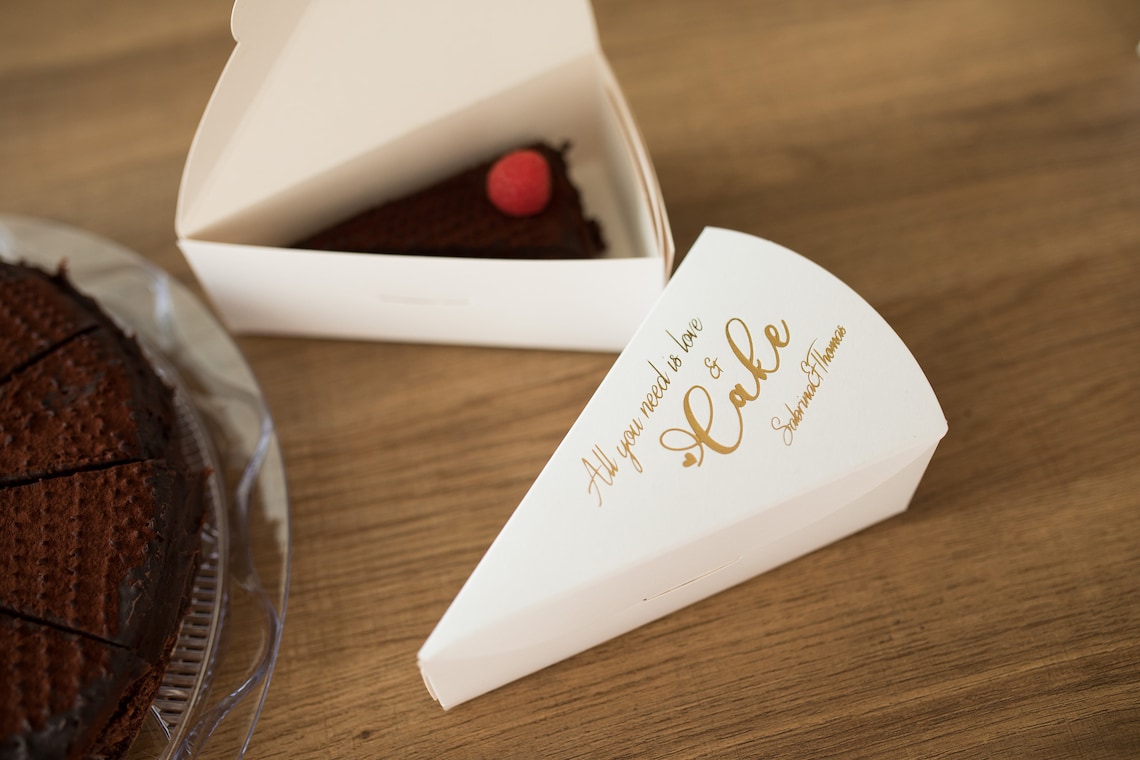 30 Personalized wedding cake boxes for guests Gold foil Etsy