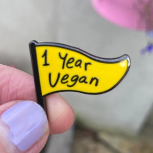 1 Year Vegan Enamel Pin - Plant Pin, Plant Based Pin, Vegan Enamel Pin, Vegan Pin, Vegetarian Pin, Vegan Gift