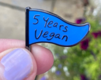 5 Years Vegan Enamel Pin - Plant Pin, Plant Based Pin, Vegan Enamel Pin, Vegan Pin, Vegetarian Pin, Vegan Gift