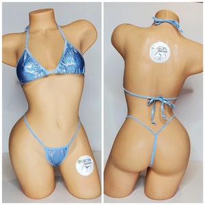 ホログラフィック ベビーブルー、お好みのトリムカラー、ミディアムカバートップ、Yバック、Tバックボトムビキニセット
