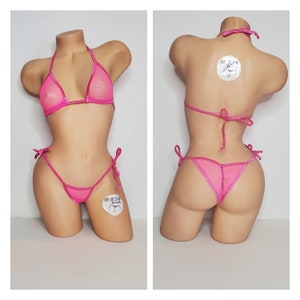 Rede arrastão rosa choque com furo médio * Muito transparente * com sua escolha Cor de acabamento Cobertura média Top Scrunch Butt String Bikini Conjunto de 2 peças Tamanho único