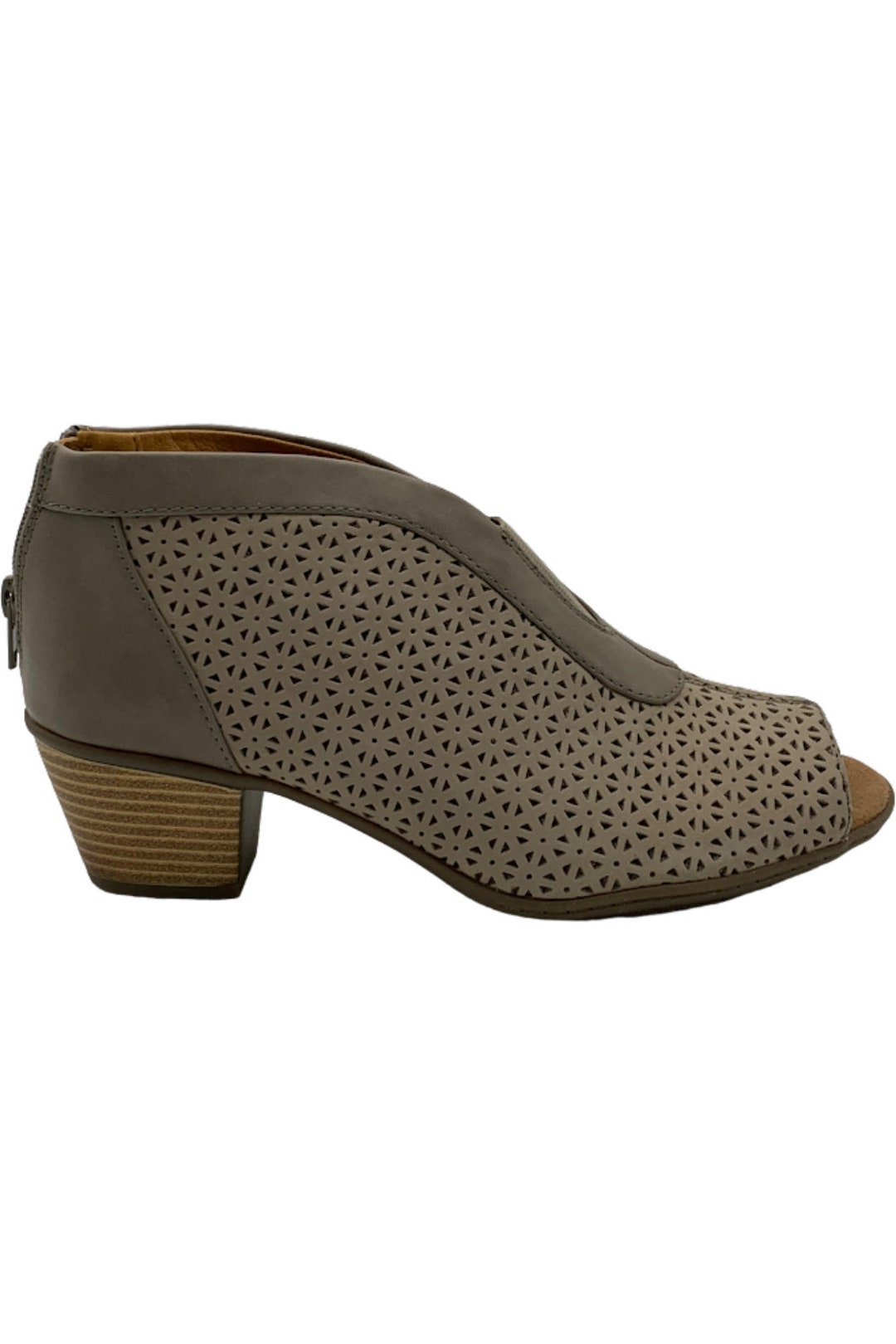 earth peep toe sandals