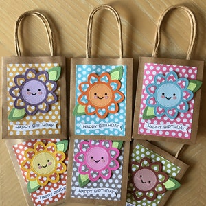 Handmade daisy treat bag - Thank you paper gift bag - Happy Birthday paper gift bag - Floral paper gift bags - Small paper gift bag