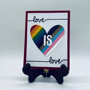 Carte Love is Love, carte de Saint-Valentin LGBTQ+, carte de Saint-Valentin arc-en-ciel, carte de Saint-Valentin Pride